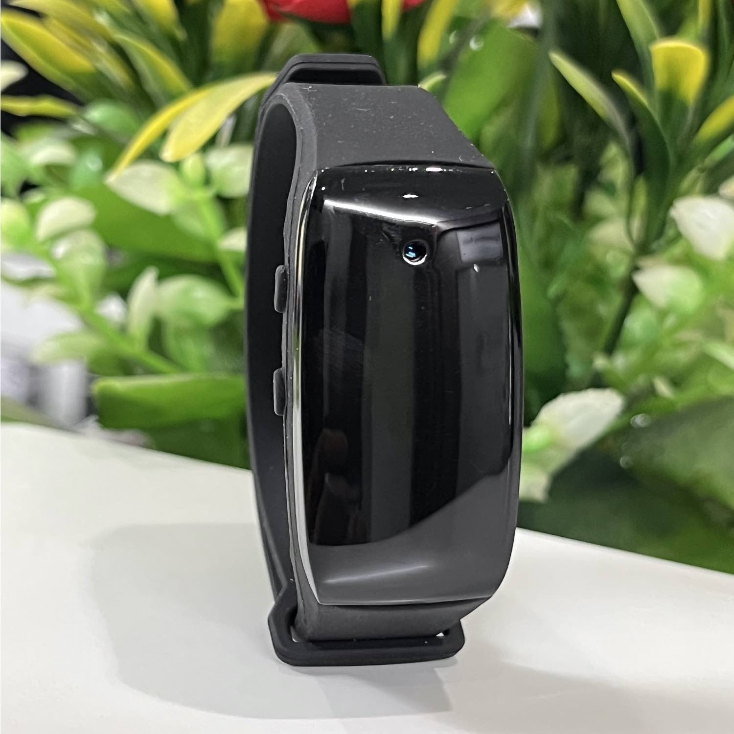 Hidden Audio Video Recorder in Spy Wristband Hidden Audio Video Recorder in Spy Wristband